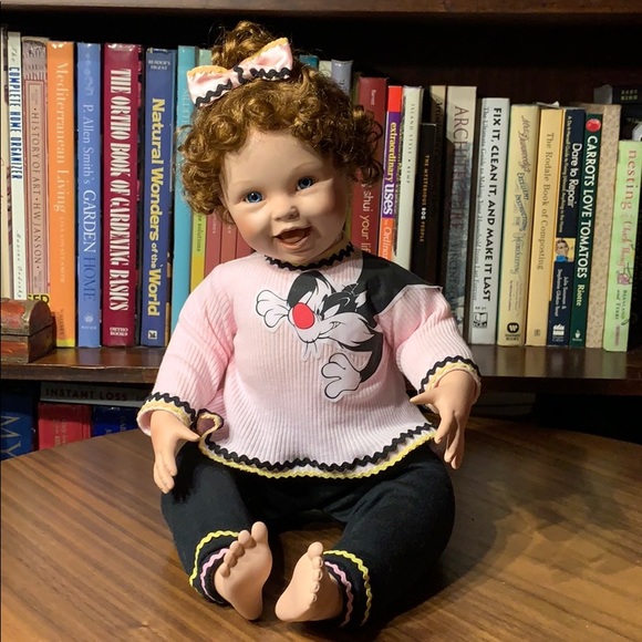 Sylvester’s Surprise porcelain doll - Picture 1 of 6